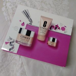 💖BNIB AUTHENTIC CLINQUE MOISTURE SURGE SET💖